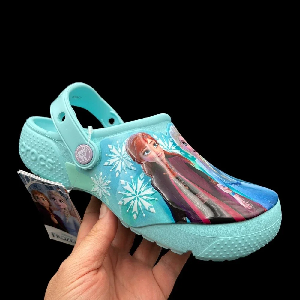 CROCS new tags